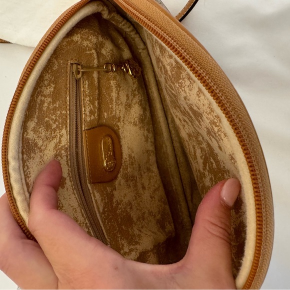 Vintage Gucci Crossbody Bag - Picture 7 of 9